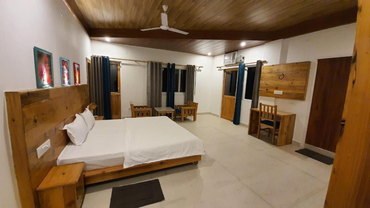 Hill Hoppers Hotel Rishīkesh Eksteriør billede